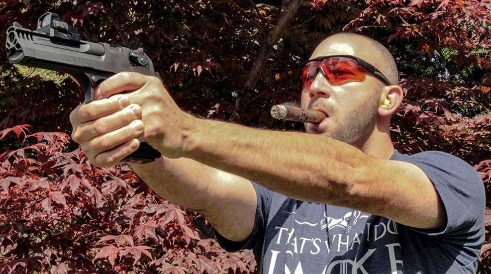 cigars-and-guns-intertwined-f.jpg
