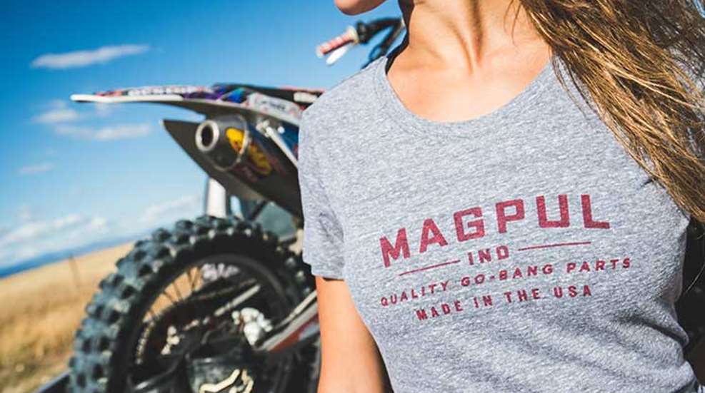 magpul-womens-t-shirts-xl-daka-pouch-f.jpg
