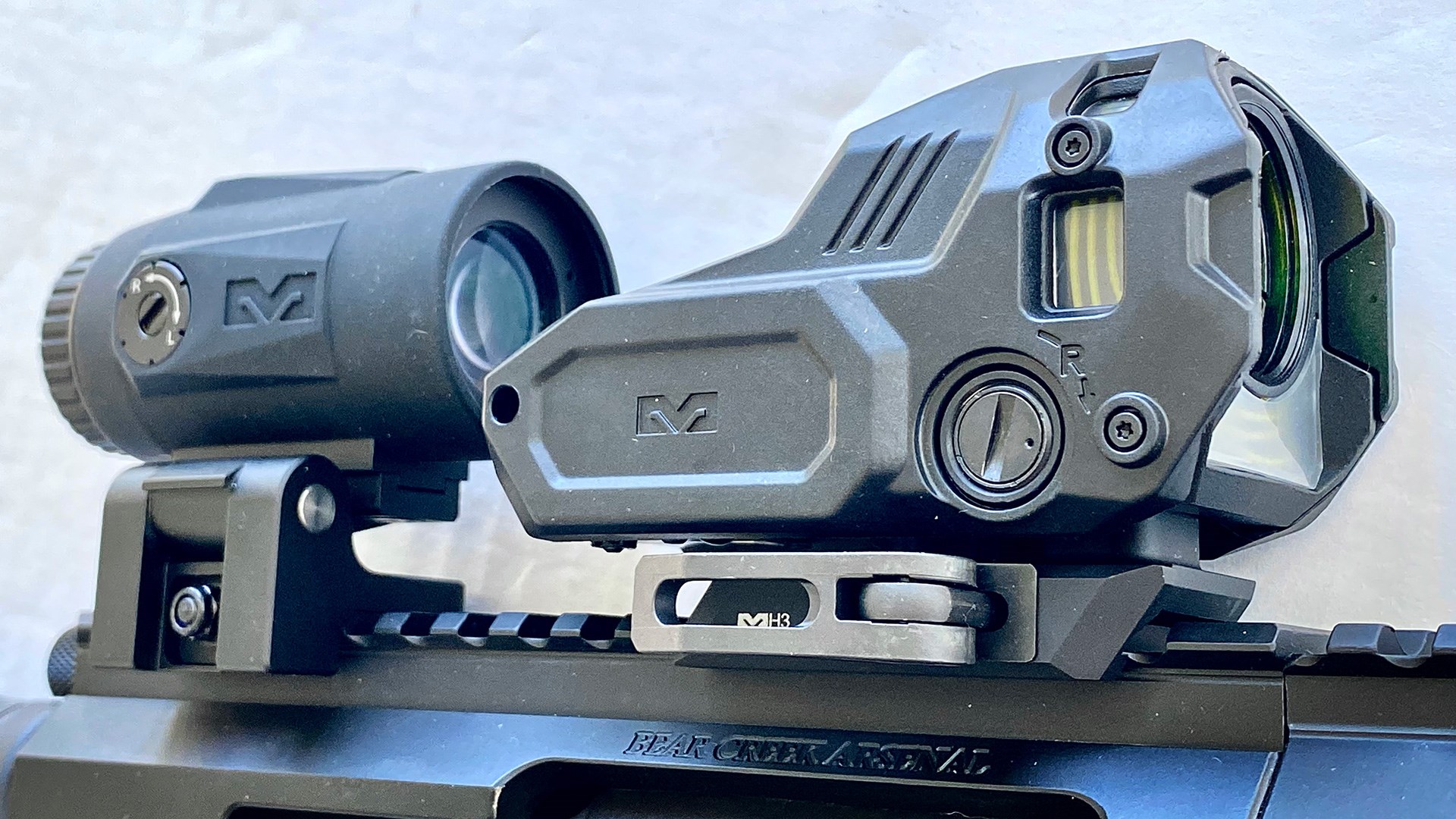 sight and magnifier