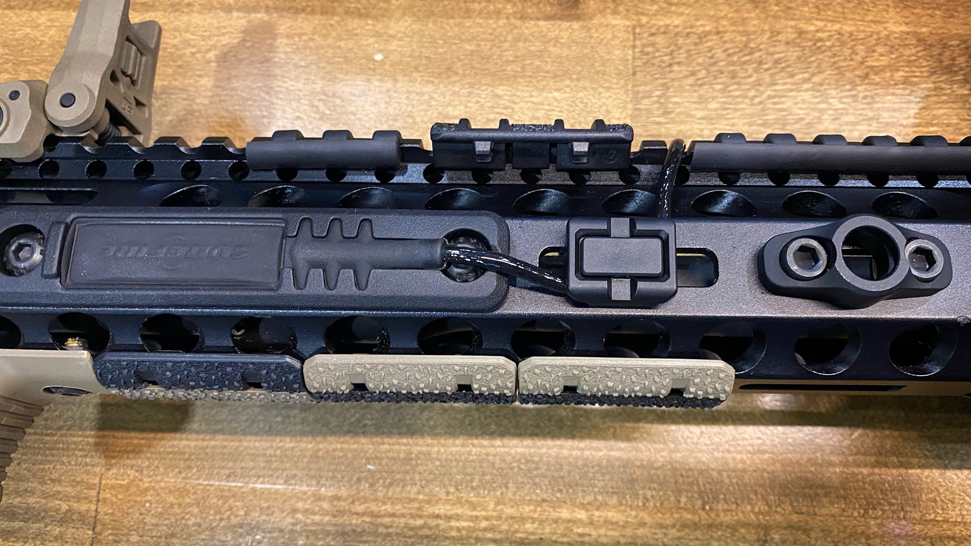 Magpul cable management