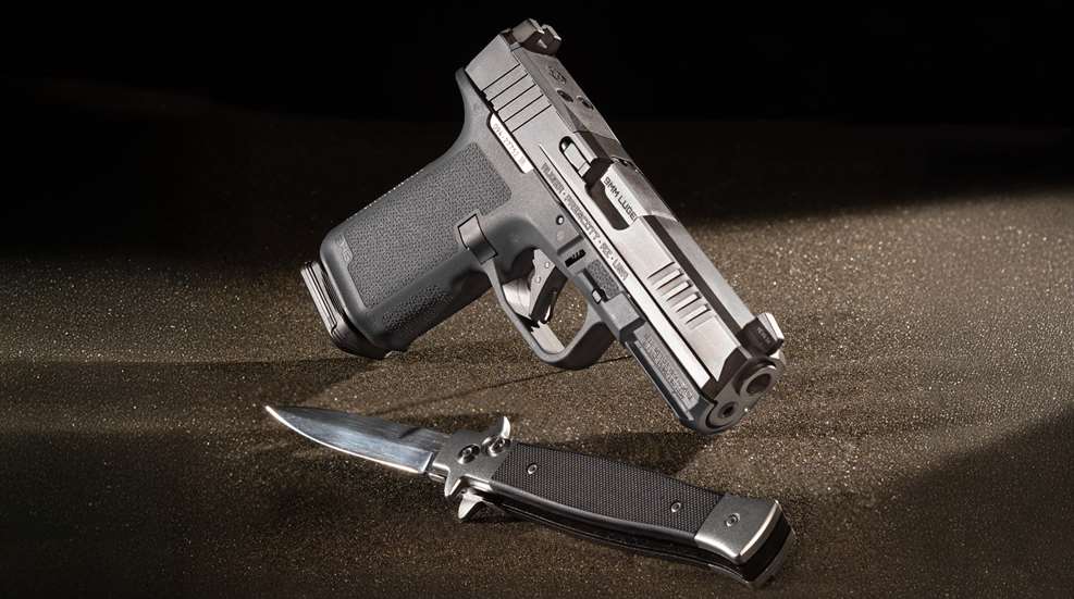 gun with knife