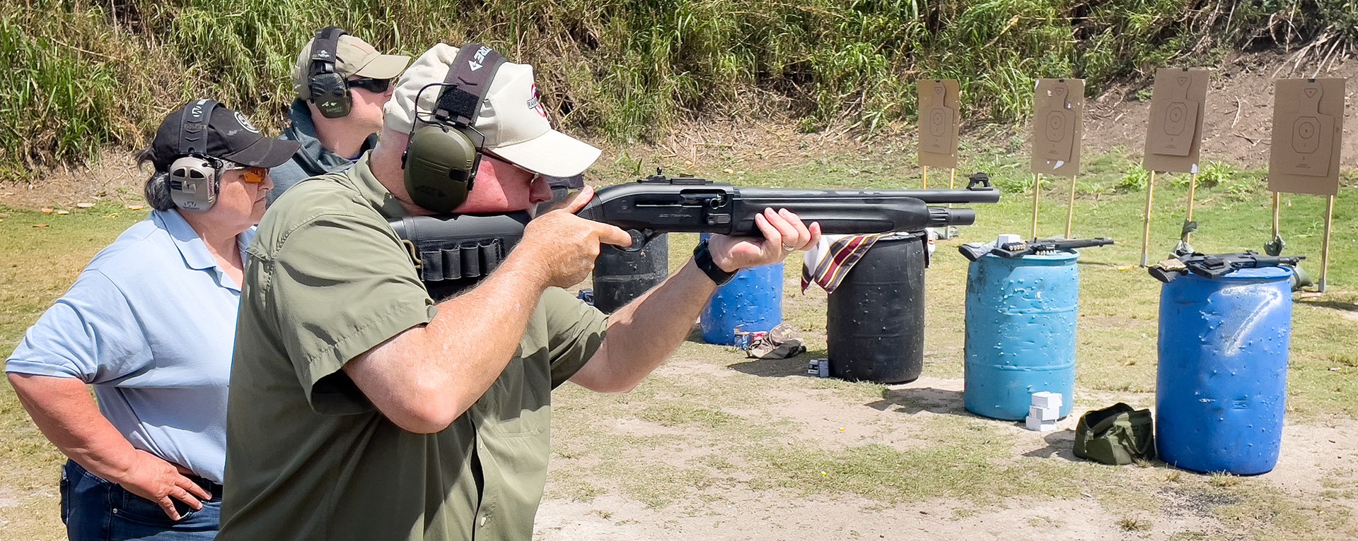 semi automatic tactical shotgun