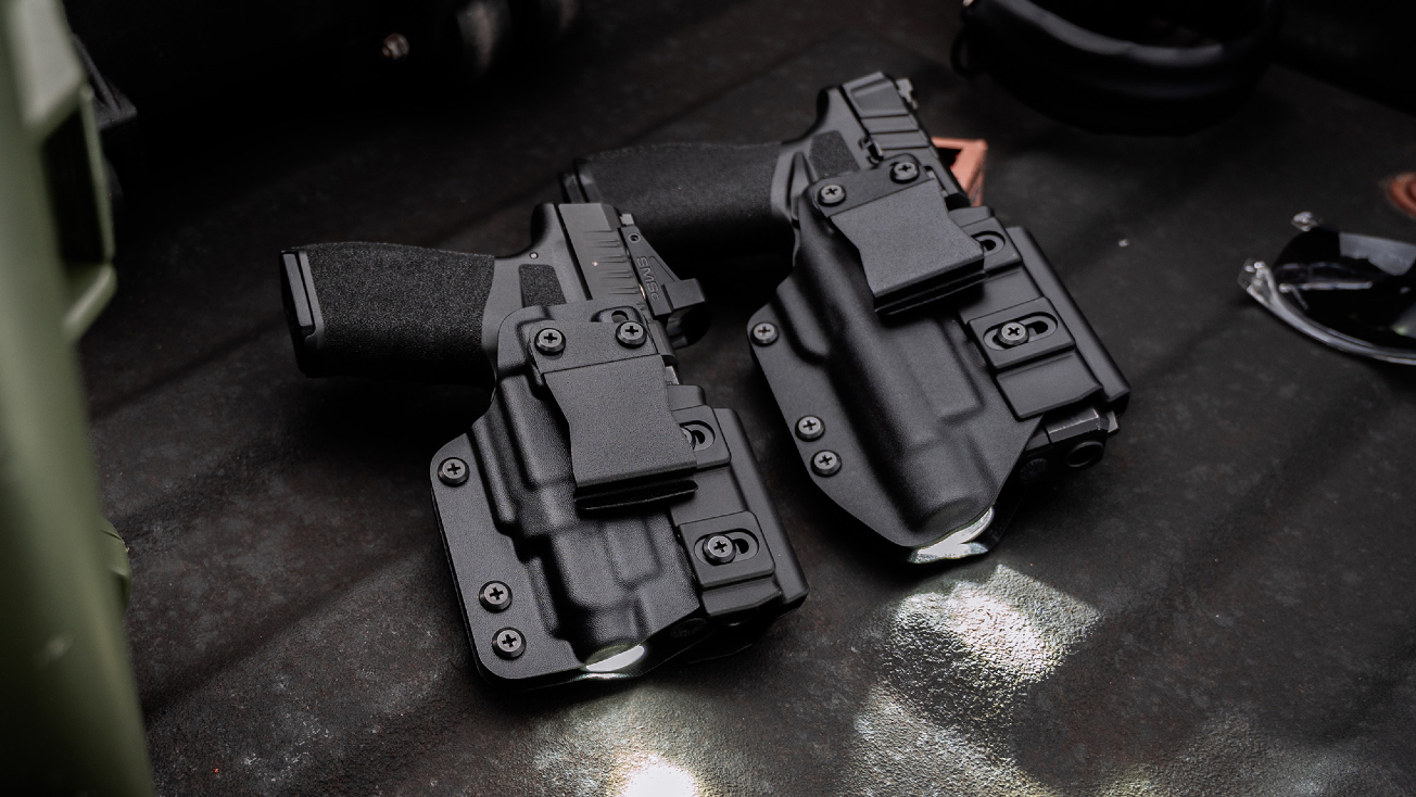 Crossbreed Lightguard holster