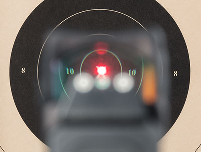 red dot allows focus to center on the target