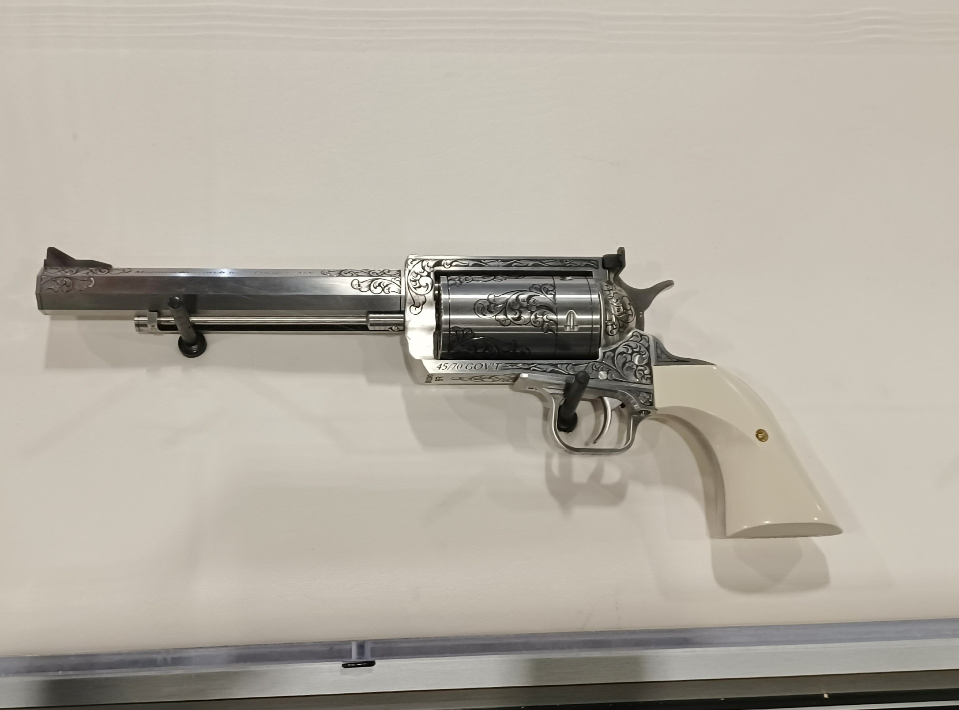 Magnum Research BFR revolver